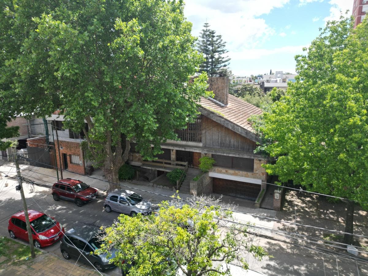 Terreno en Venta en Beccar – Ideal Desarrollo Multifamiliar con Gran Frente