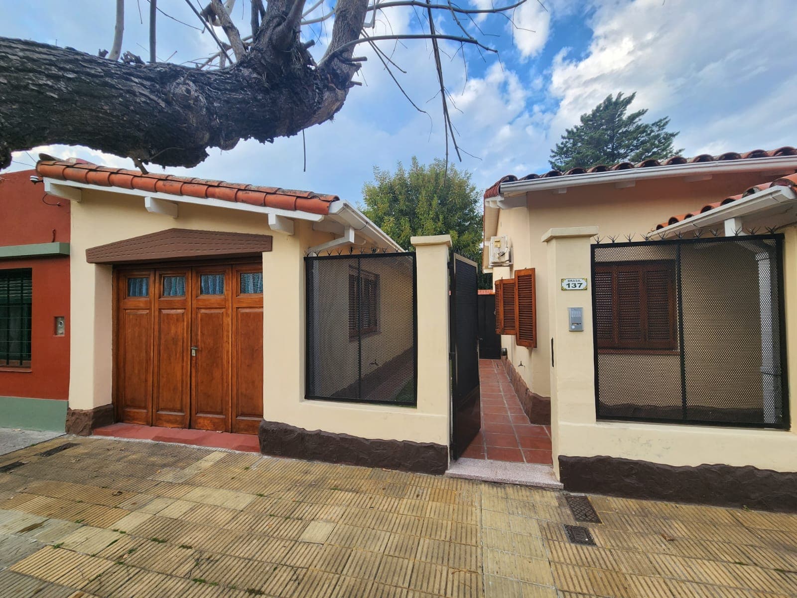 Excelente Chalet de 2 Dorm. en Alquiler en La Mejor Zona de Beccar