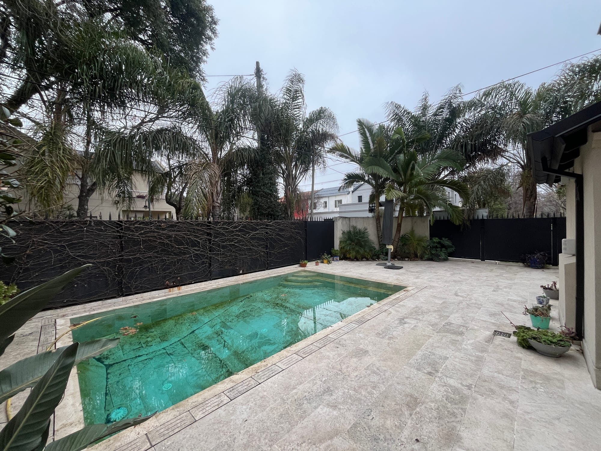 Excelente Chalet Totalmente Refaccionado en La Mejor Zona Residencial de Olivos